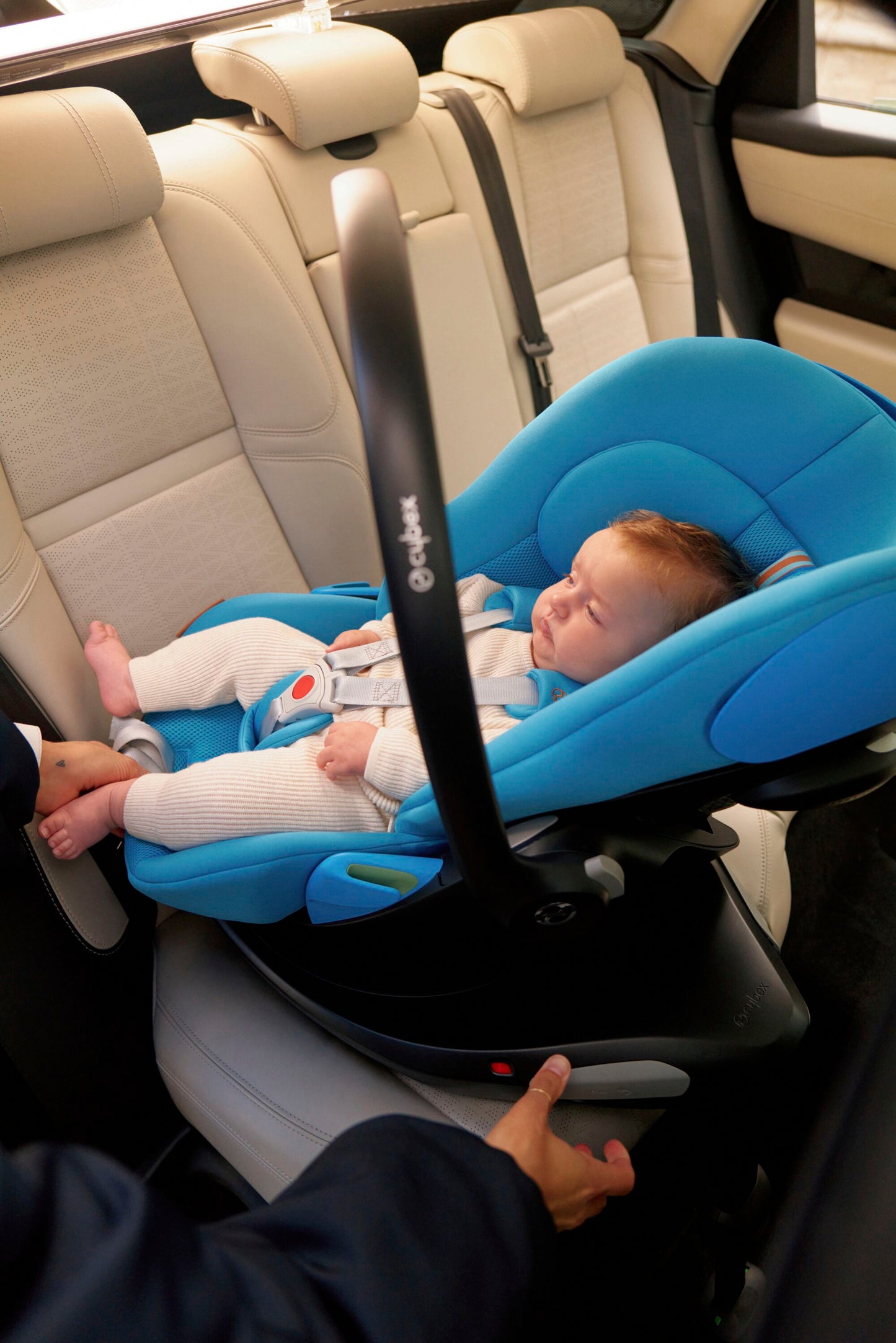 Cybex Cloud G i-Size Car Seat - Moon Black